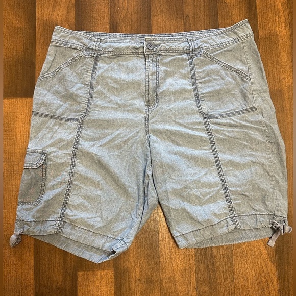 St. John's Bay Gray Cargo Shorts Relaxed Fit - Picture 1 of 10